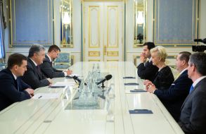 Petro Poroshenko and Cindy McCain