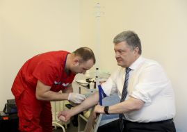 Петро Порошенко здав аналізи