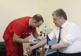 Петро Порошенко здав аналізи