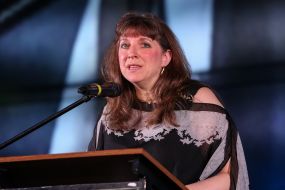 Синди Лоуренс