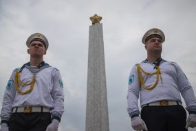 Participants of the laying of flowers