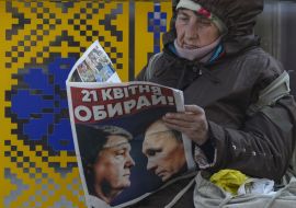 Leaflet with the image of Petro Poroshenko and Vladimir Putin