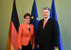 Annegreth Cramp-Carrenbauer and Petro Poroshenko