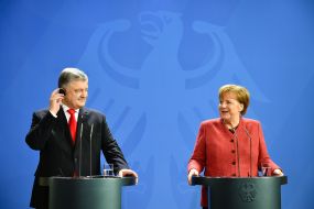Petro Poroshenko and Angela Merkel
