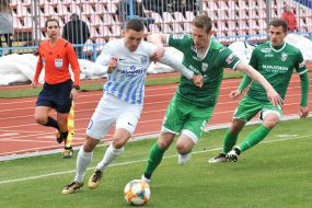 Football. FC "Desna" (Chernigov) - FC "Karpaty" (Lviv)