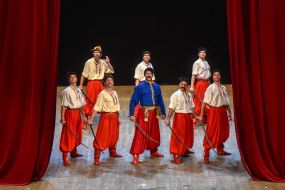 Ансамбль танца Украины им. П.П. Вирского