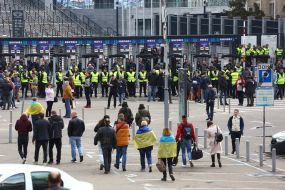 People go to the NSC Olimpiyskiy
