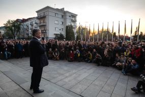 Петр Порошенко перед участниками акции