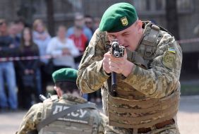 Border guards display combat skills
