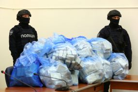 Packages of more than 300 kilograms of heroin