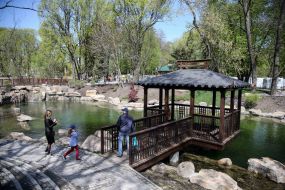 Vitali KlitschkoPeople walk in the area