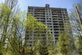 Самое высокое здание Припяти с гербом СССР