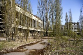 Полуразрушенный ДК "Энергетик" 