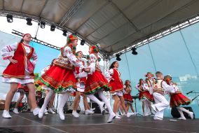 Учасники хореографічного ансамблю