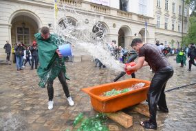 "Поливальный понедельник" во Львове