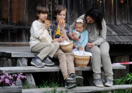 Children eating cakes