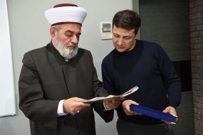 Ahmed Tamim and Volodymyr Zelensky