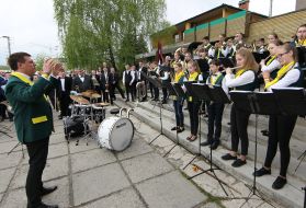 Участники праздничного шествия