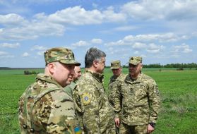 Petro Poroshenko, Sergei Naev and Oleksandr Turchynov
