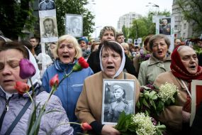 Участники акции "Бессмертный полк"