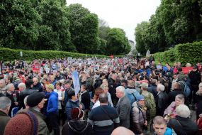 Участники акции "Бессмертный полк"