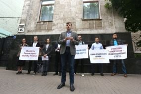 Дмитрий Жмайло и общественные активисты