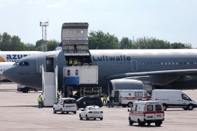 Sending wounded Ukrainian soldiers to Germany for treatment