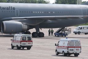 Sending wounded Ukrainian soldiers to Germany for treatment