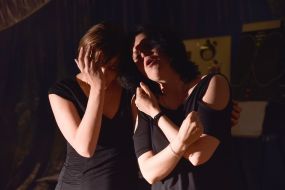 Солістки  українського ЛГБТ-хору Qwerty Queer