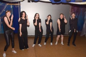 Солістки  українського ЛГБТ-хору Qwerty Queer