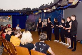 Солістки  українського ЛГБТ-хору Qwerty Queer