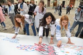A map showing the diversity of Ukrainian embroidery