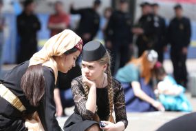 Girls in Crimean Tatar costumes
