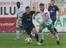 Игровой момент матча