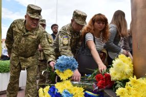 Laying flowers