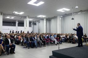 Petro Poroshenko on the forum