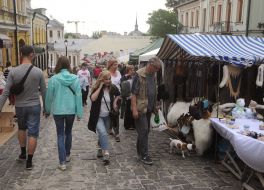 Fair on Andrew's Descent