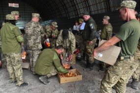 Volunteers brought presents to military