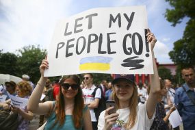 Participants of the march "Freedom for the Kremlin prisoners!"