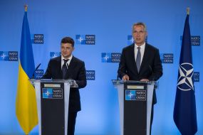 Vladimir Zelensky and Jens Stoltenberg