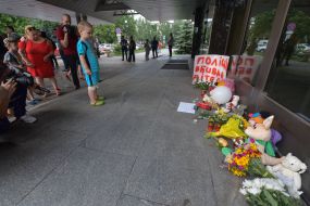 Flowers and toys