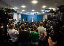 Leonid Kuchma and Yuliya Mendel