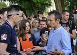 Svyatoslav Vakarchuk