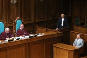 Vladimir Zelensky at the session of the Constitutional Court