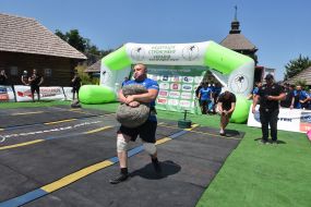 Ukrainian strongmen Championship among patrol officers