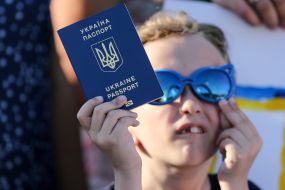 Акция "Горжусь украинским паспортом"