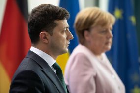 Vladimir Zelensky and Angela Merkel