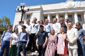 Svyatoslav Vakarchuk with the team