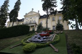 Metropolitan Gardens
