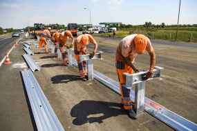 Ремонтные работы на трассе М-03 "Киев-Харьков-Довжанский"